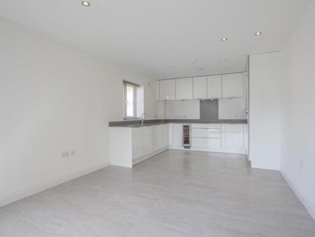 Apartment for rent in Llandaff, Wales
