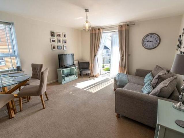 Apartment for rent in St. Marys Island, Gillingham