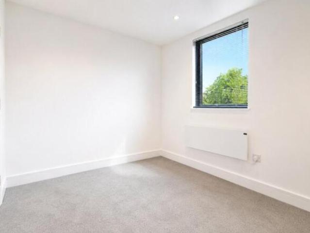Apartment for rent in Colney Hatch, Greater London