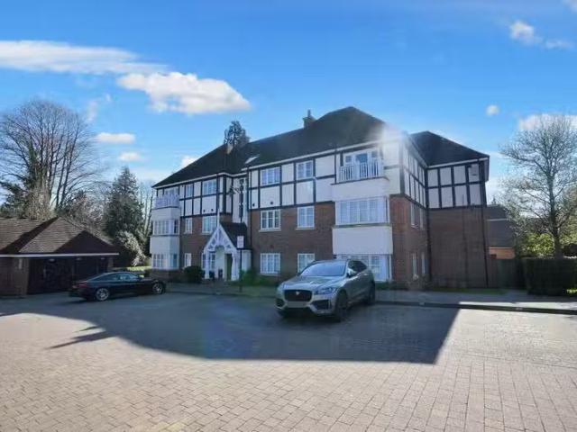 Apartment for rent in Forty Green, Isle Of Man