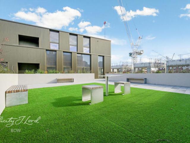 Apartment for rent in Fish Island, Bow
