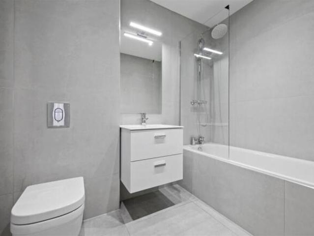 Apartment for rent in Kingsbury, Greater London
