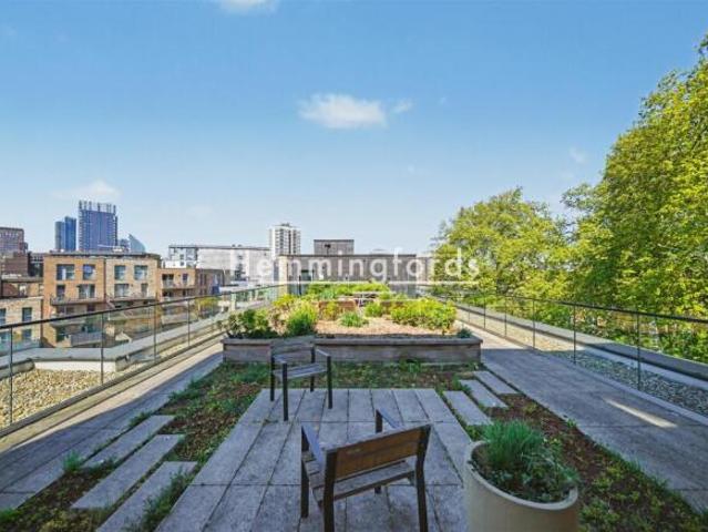 Apartment for rent in Cat Hill, England