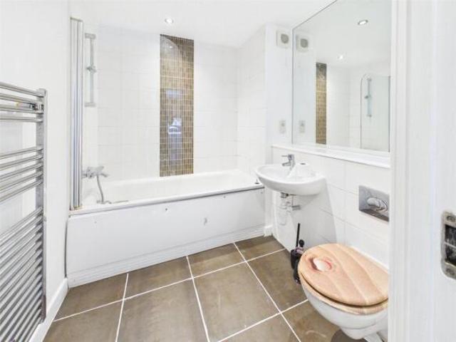 Apartment for rent in Isleworth, Greater London
