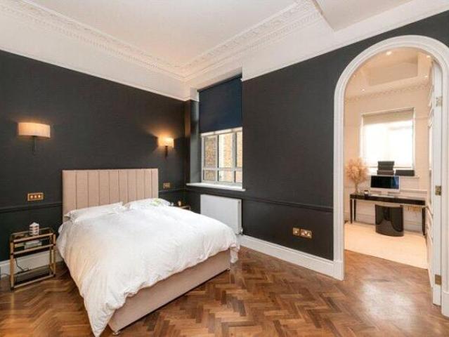 Apartment for rent in Mayfair, Greater London