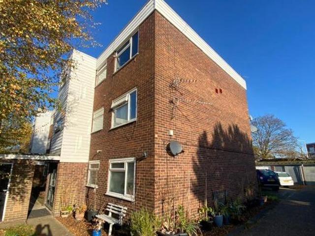 House for rent in Uxbridge, Greater London