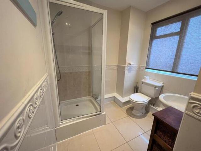 Apartment for rent in Follaton, Strode