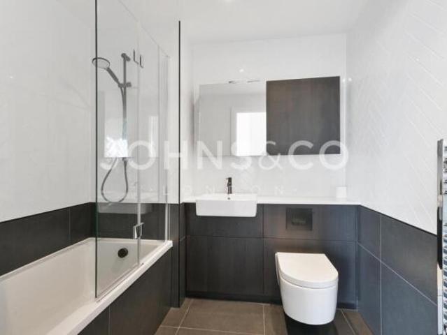 Apartment for rent in Acton, Greater London