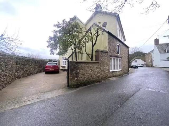 Apartment for rent in Colcombe, Budlake