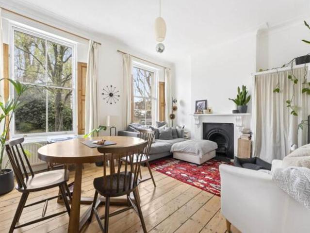Apartment for rent in Canonbury, Greater London