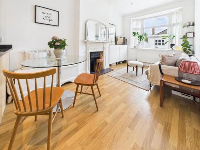 Apartment for rent in Twickenham, Greater London