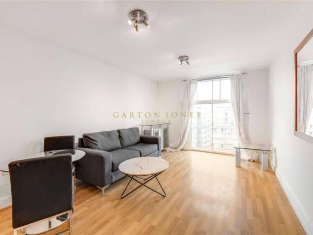 Apartment for rent in Cat Hill, England