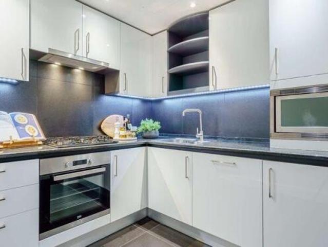 Apartment for rent in Cat Hill, England