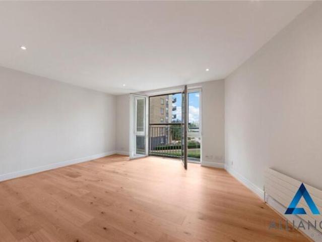 Apartment for rent in Cat Hill, England