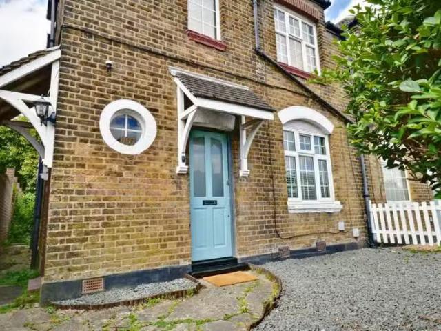 Apartment for rent in Chislehurst West, Coldharbour