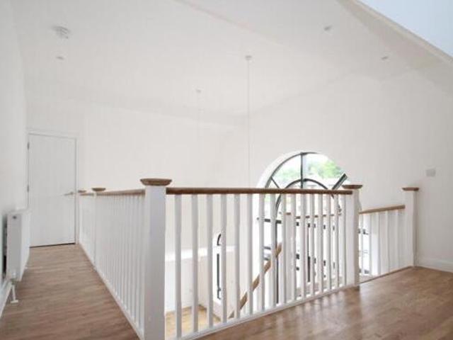 House for rent in Surrey