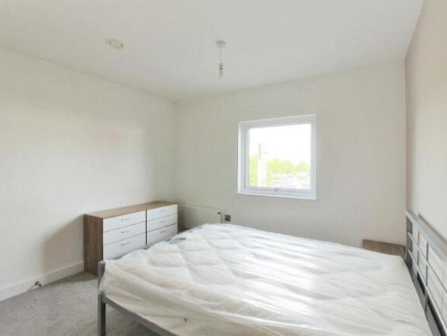 Apartment for rent in South Lane, West Yorkshire