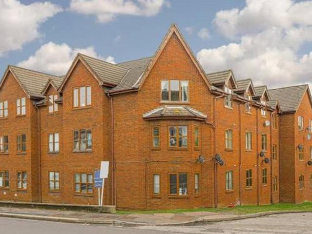 House for rent in Surrey