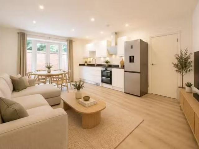 Apartment for rent in Pachesham Park, Surrey