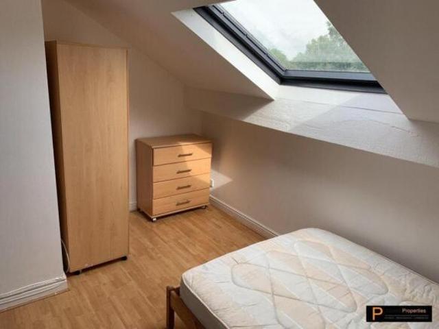 Apartment for rent in Hyde Park, West Yorkshire