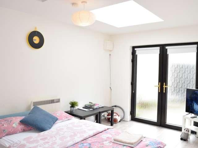 Apartment to rent in Bluebell, North Tipperary