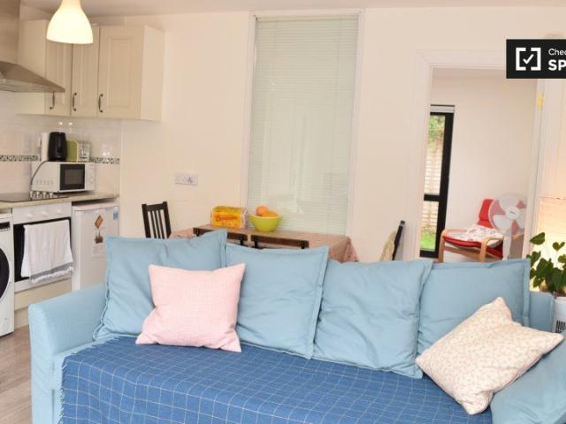 Apartment to rent in Bluebell, North Tipperary