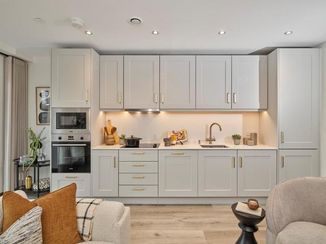 Flat for sale in Greater London
