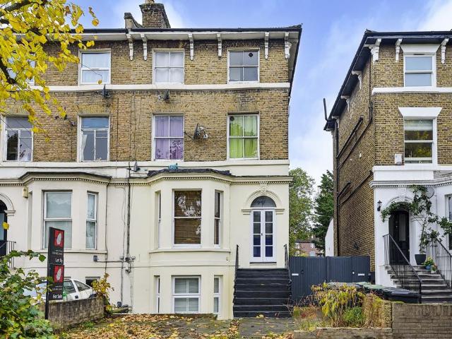 Flat for sale in London Borough of Lewisham, Greater London