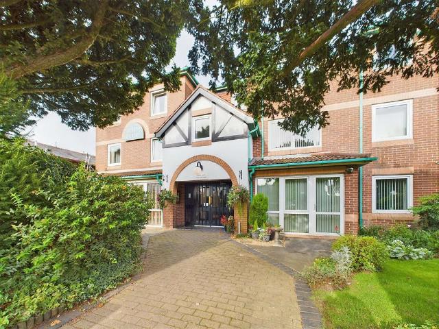 Flat for sale in Woodthorpe, Gedling