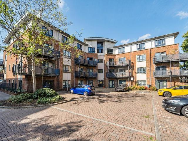 Flat for sale in Farnborough Business Park, Rushmoor