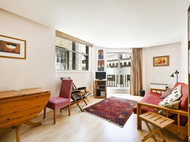 Flat for sale in Blackfriars, Lyons