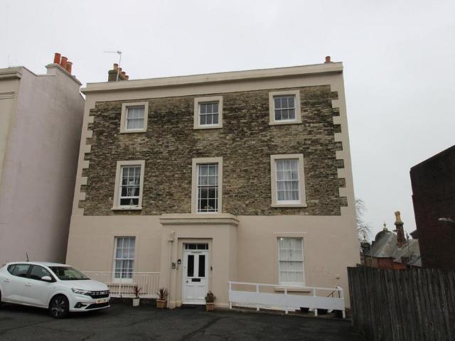 Flat for sale in Binstead, Ryde
