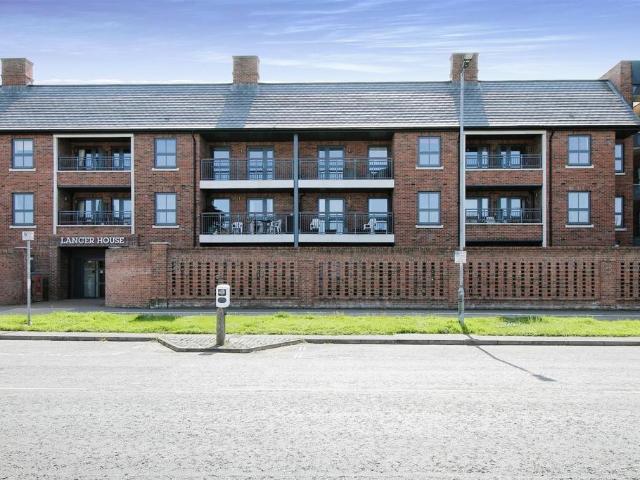 Flat for sale in Fordham Heath, Essex