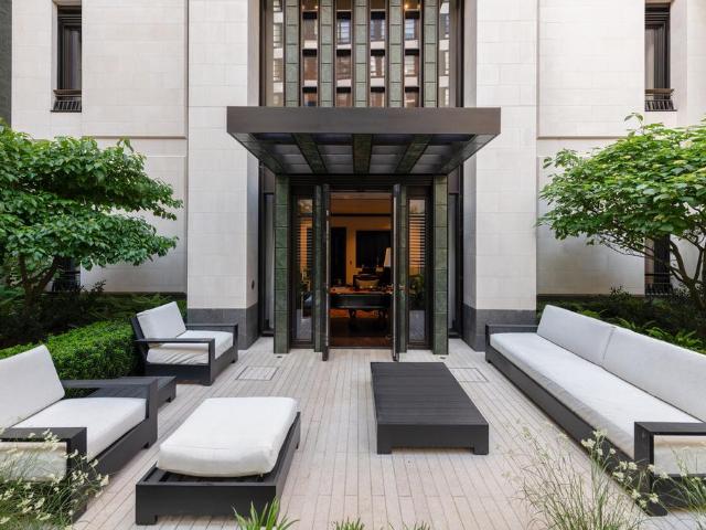 Flat for sale in Mayfair, Greater London