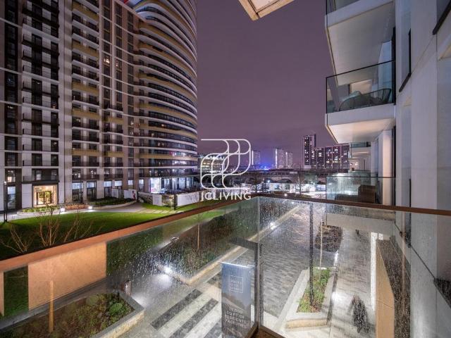 Flat for sale in Shepherd's Bush, Greater London