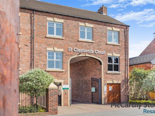 Flat for sale in Atherstone CP, Gun Hill