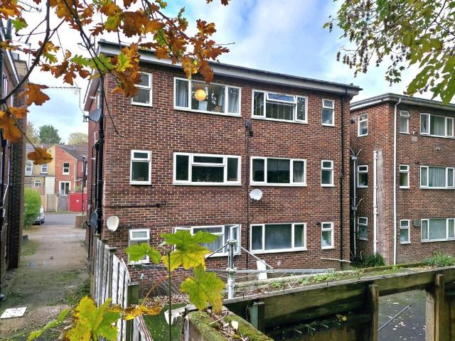 Flat for sale in Portswood Park, Portswood