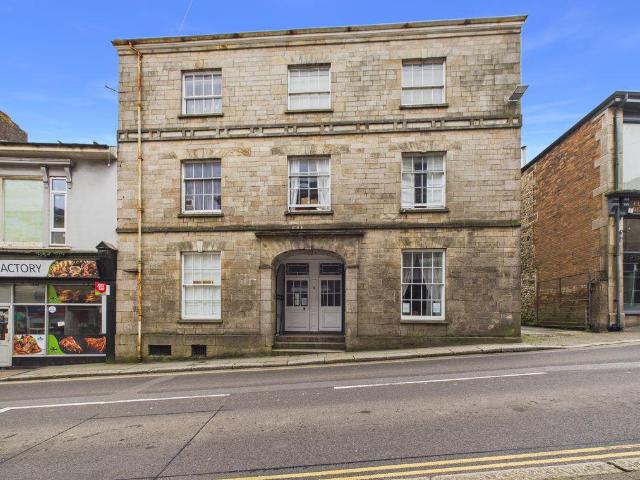 Flat for sale in Mount Ambrose, Cornwall