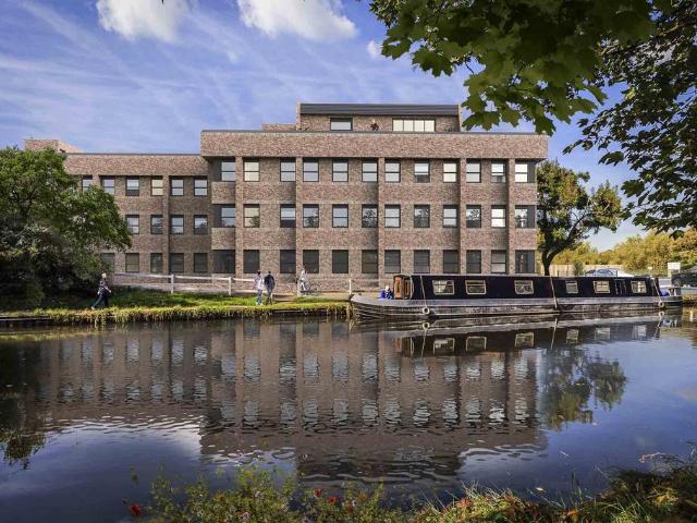 Flat for sale in London, Isle Of Man