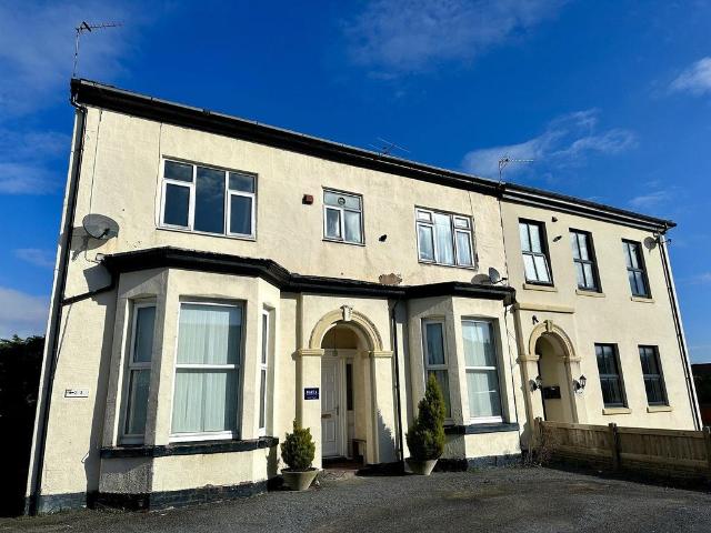 Flat for sale in Meols Cop, Southport