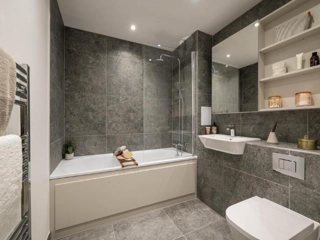Flat for sale in London Borough of Hounslow, Strand