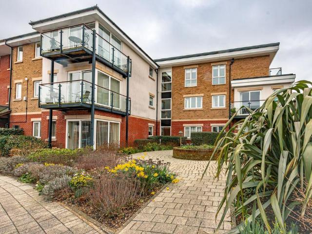 Flat for sale in Drayton, City Of Portsmouth