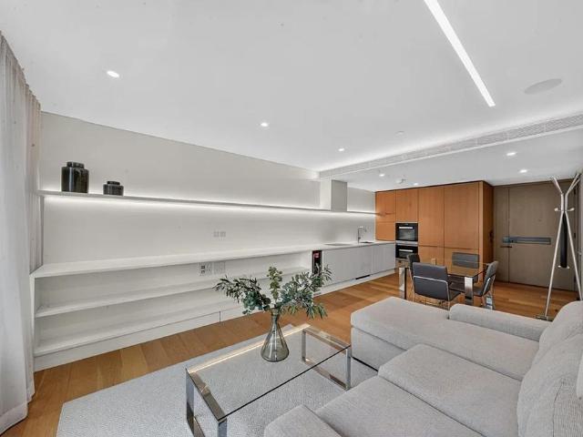 Flat for sale in East Marylebone, Mayfair