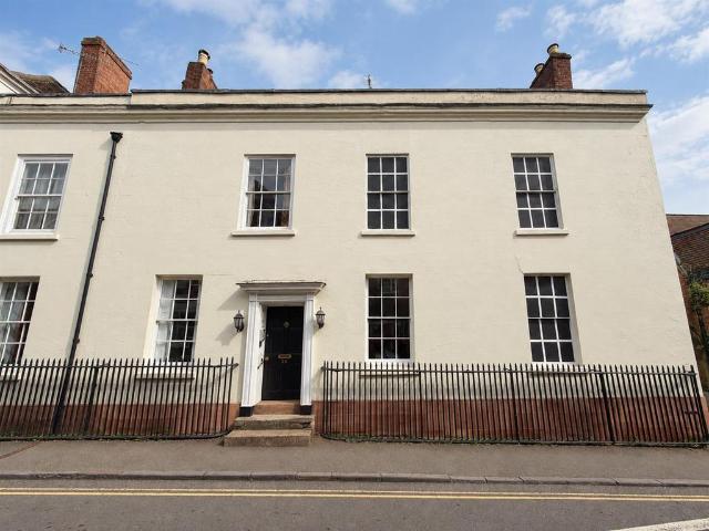 Flat for sale in Catchems End, Wyre Forest
