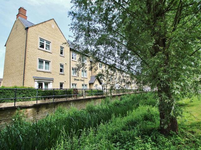 Flat for sale in Black Bourton, Oxfordshire