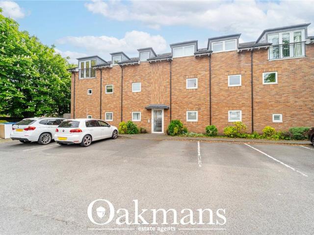 Flat for sale in Kings Norton, West Midlands