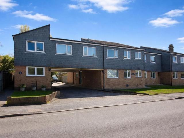 Flat for sale in Ripley Springs, Row Town