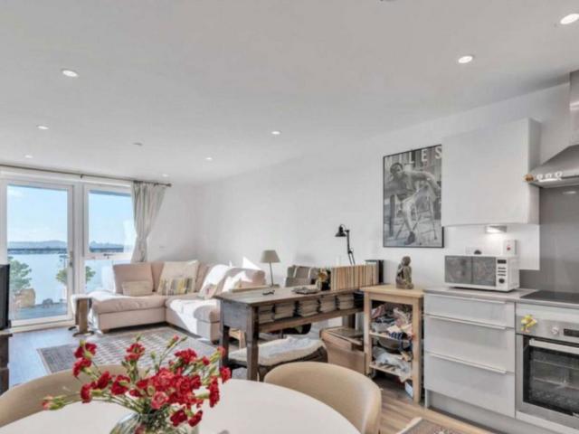 Flat for sale in Colindale, Greater London