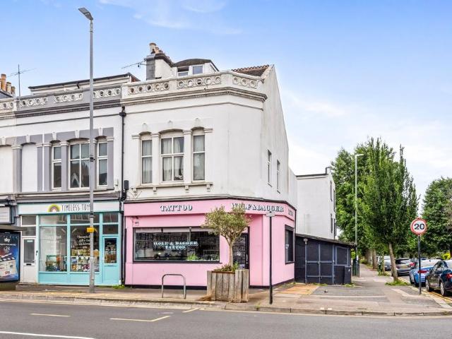 Flat for sale in Aldrington