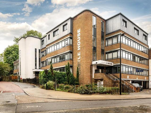 Flat for sale in High Wycombe Community Board, High Wycombe
